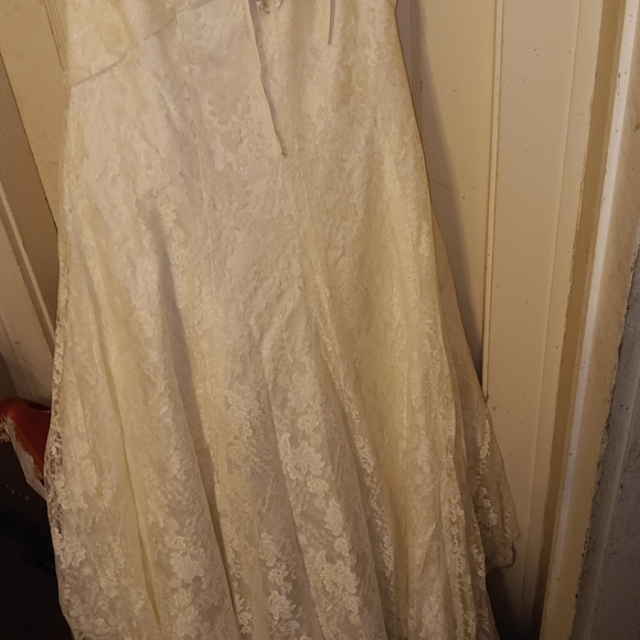David's Bridal  wedding gown new never worn tags still attached - Picture 5 of 6